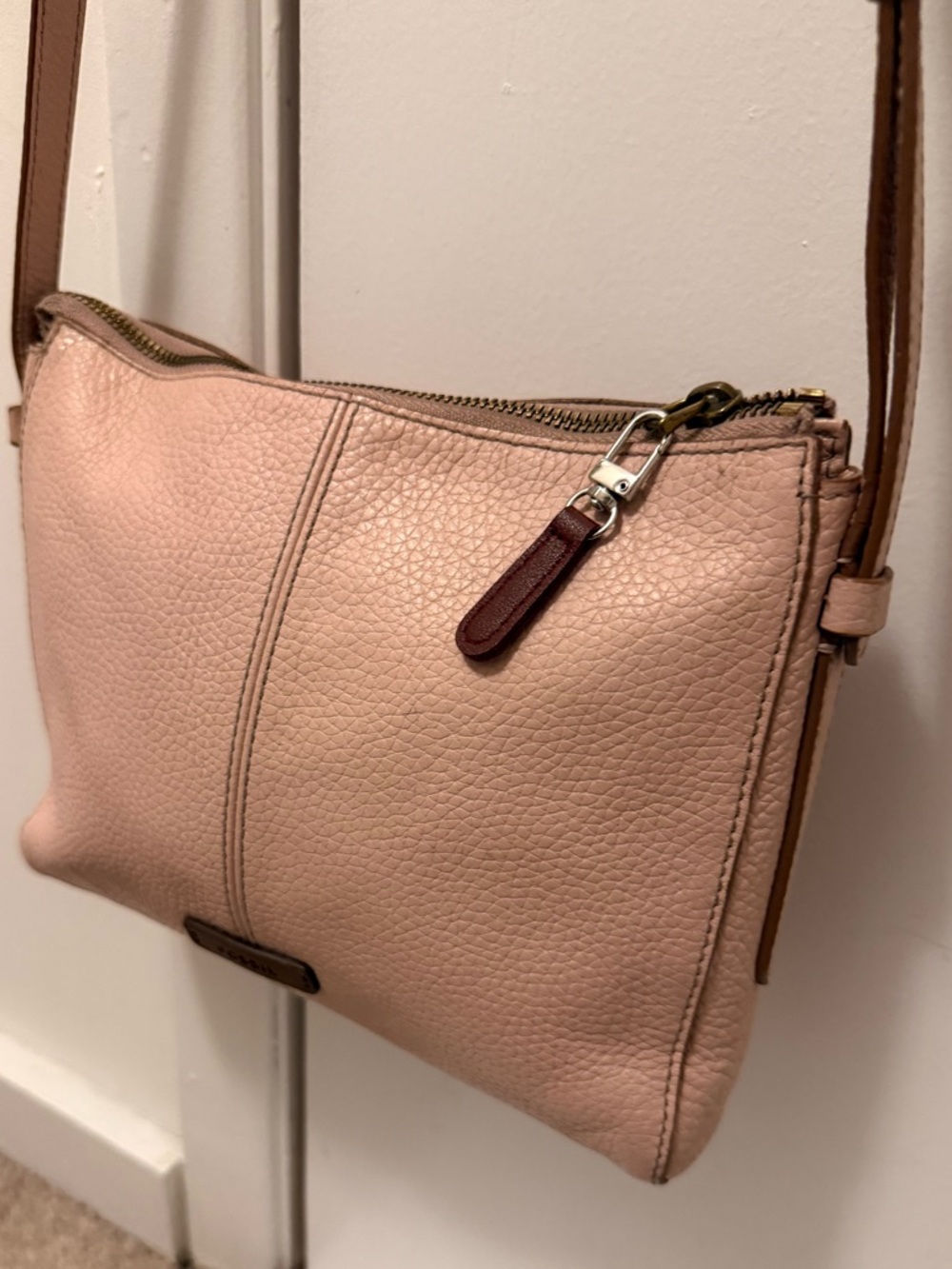 Fossil Pink Leather Crossbody Y2K Vintage Clean Adjustable Strap - Picture 7 of 13